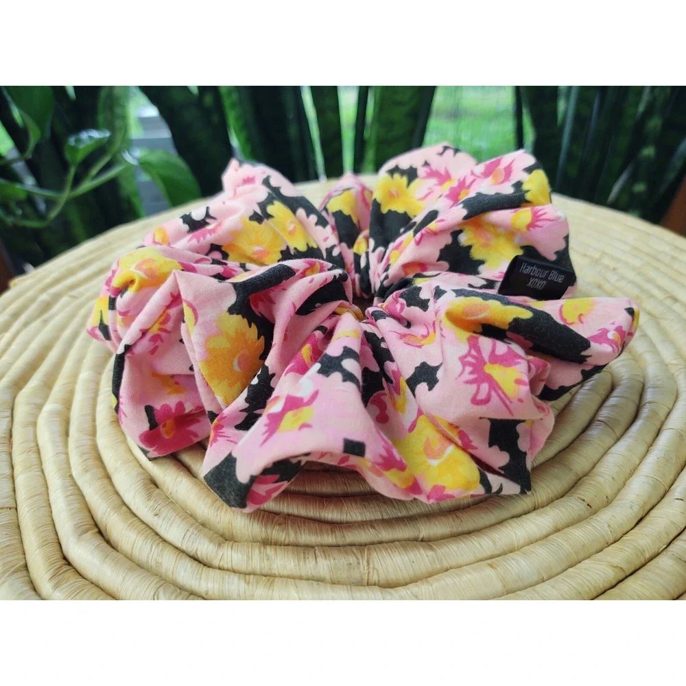 Pink Daffodil Floral Cotton XXL Scrunchie 7